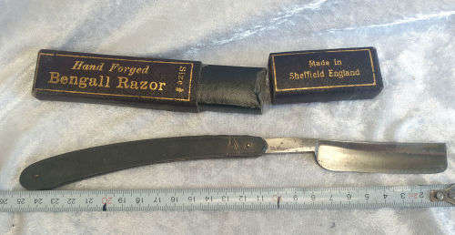 Antique/ Vintage straight Razor Sheffield with Bengall box (not sure if this is the origanal box