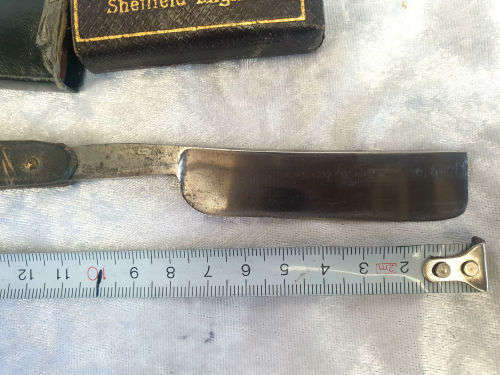 Antique/ Vintage straight Razor Sheffield with Bengall box (not sure if this is the origanal box