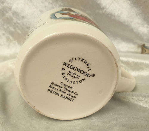 Vintage PETER RABBIT Mug By Wedgwood England 71x110x71mm