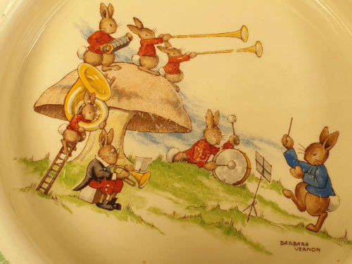 Vintage Royal Doulton Bowl (CHIPPED) 45x193mm