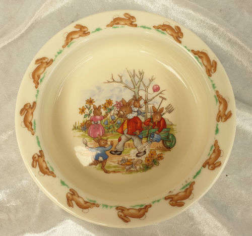 Vintage Royal Doulton Bowl Fine bone China - 42x158mm