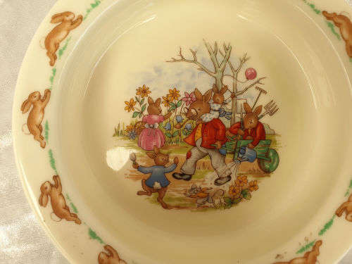 Vintage Royal Doulton Bowl Fine bone China - 42x158mm