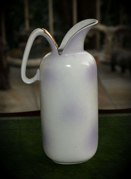 Hand Painted Vase/Jug  210x110x67mm