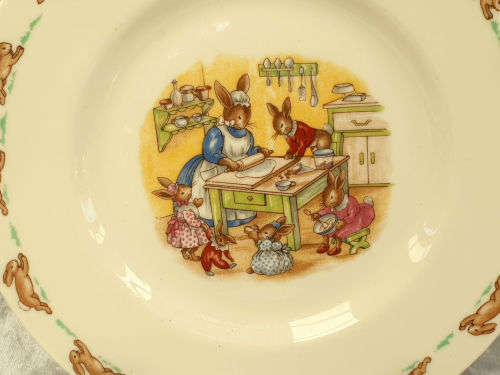 Vintage Royal Doulton Bunnykins Plate 250mm