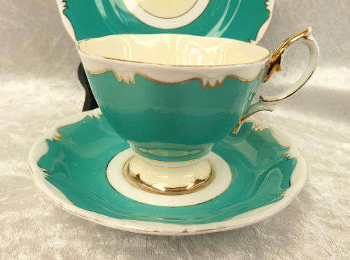 Vintage Royal Albert Trio - show some ware (No Chips)