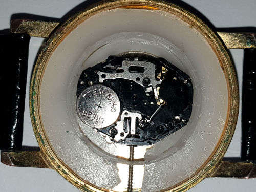 Vintage Aquila 5273 Quartz Genuine Diamond PC21S movement-working -- strap is worn