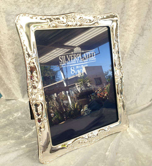SILVERPLADED Photo Frame Hand Polished & Lacquer Coated 20x25cm (8x10")  with Glass