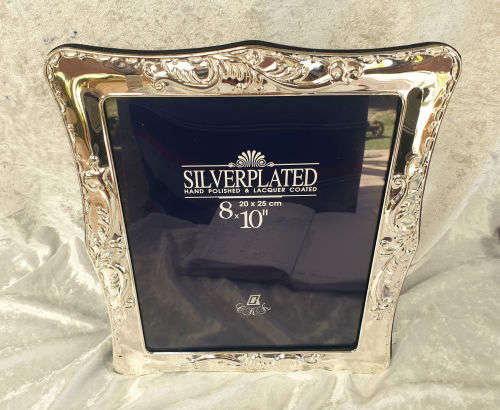 SILVERPLADED Photo Frame Hand Polished & Lacquer Coated 20x25cm (8x10")  with Glass