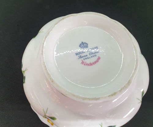 Vintage  Royal Albert "Windermere" Sugar Bowl