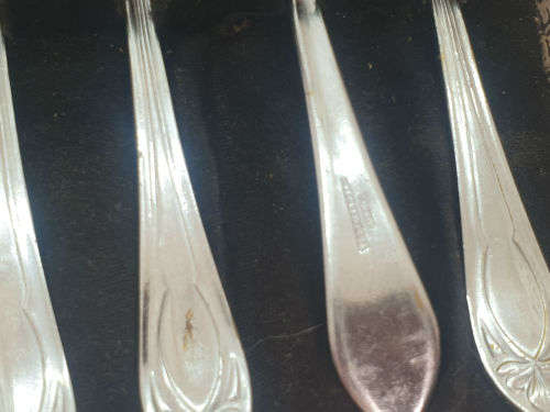 6 Vintage Silver Chrome plate Cake forks  Boxed
