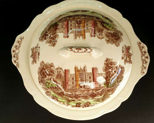 Vintage Royal Homes of Britain "Hampton Court Palace" Tureen with lid  by johnson Bros England