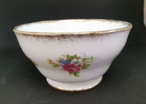 Vintage Royal Standard "Rose Bouquet" Sugar Bowl Made in England 62x119mm