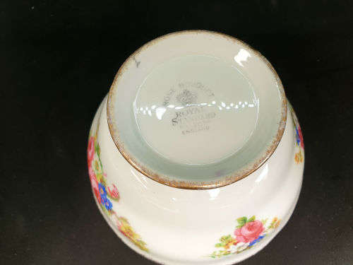 Vintage Royal Standard "Rose Bouquet" Sugar Bowl Made in England 62x119mm