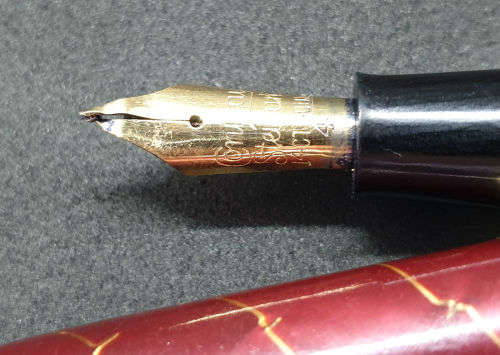 Vintage 1950's Conway Stewart 84 Fountain Pen 14kt gold nib is bend ..see photos