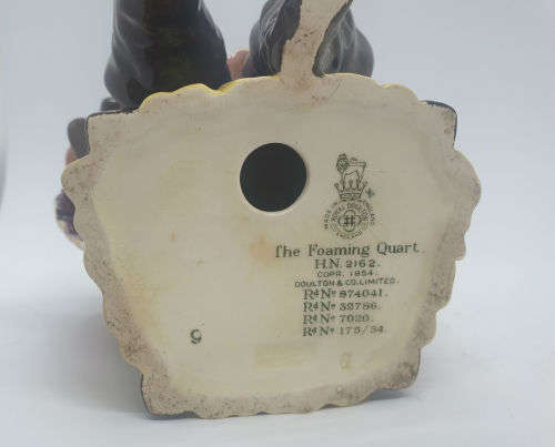 Vintage 1954 Royal Doulton 'THE FOAMING QUART'H.N.2162 Figurine 150x180x110mm