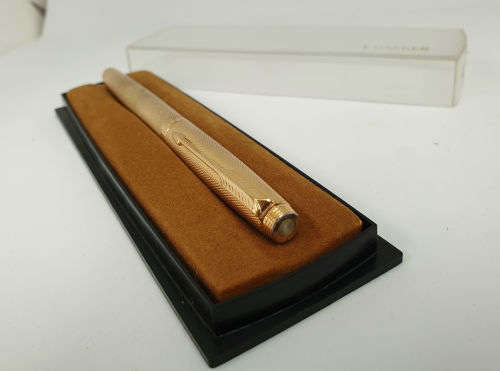 Vintage Parker Fountain Pen with 14k GOLD 585 M Nib made in France - empty ink Cartridge