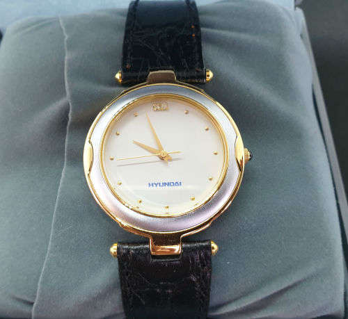 Hyundai Quartz Watch with leather strap- Boxed -Look unused ..needs Battery