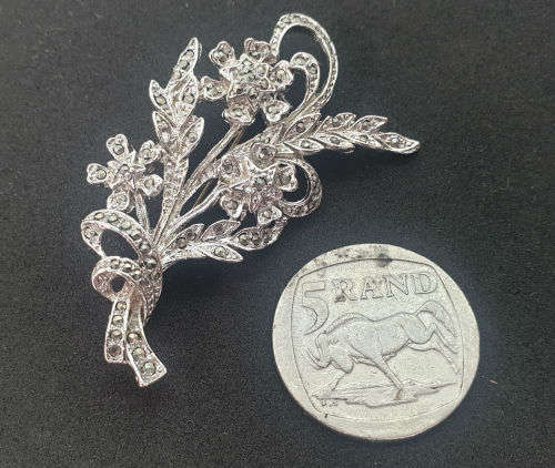 large Vintage Brooch -White Metal
