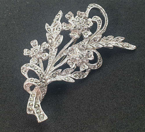 large Vintage Brooch -White Metal