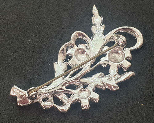 large Vintage Brooch -White Metal