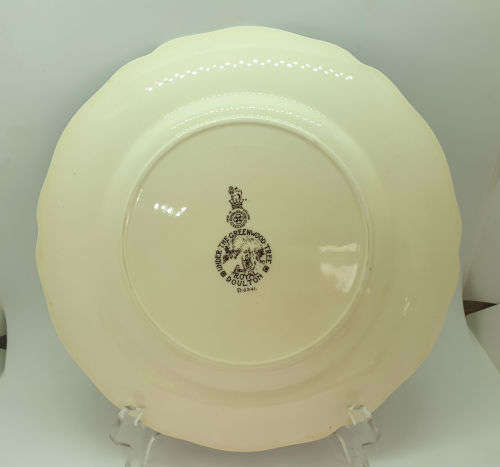 Vintage Royal Doulton `The Greenwood Tree` D6341 Plate 265mm