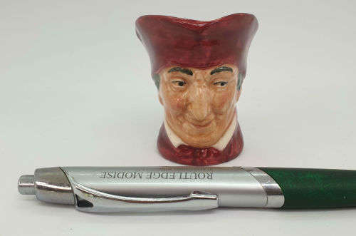 Vintage Royal Doulton miniature character jug `Cardinal`  52x67x48mm