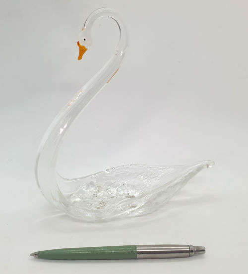 Glass Swan 177x165x65  (could be used as a candy or Jewelry holder)
