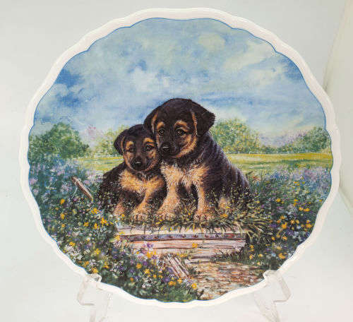 1995 Royal Albert Plate 'Playful Puppies 'Origanal Artwork By David Ward