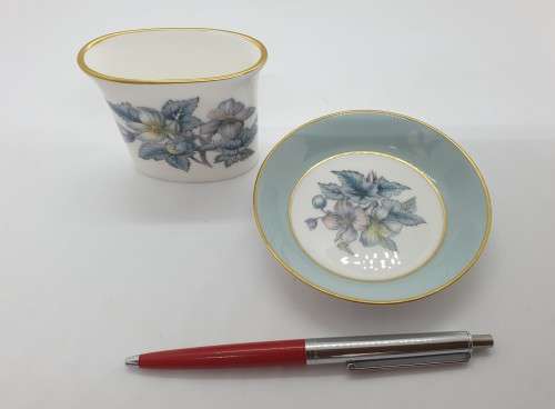 Vintage ROYAL WORCESTER Bone China Vase and small tray - Made in England