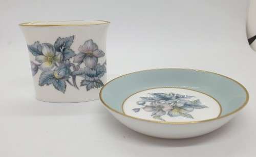 Vintage ROYAL WORCESTER Bone China Vase and small tray - Made in England