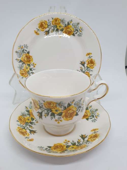 Vintage Royal Vale Trio`s Bone China A 57 9 Made in England -7 Available