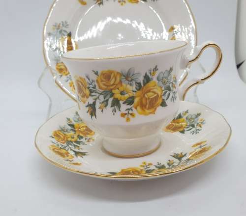 Vintage Royal Vale Trio`s Bone China A 57 9 Made in England -7 Available