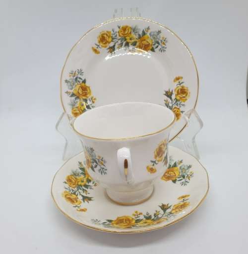 Vintage Royal Vale Trio`s Bone China A 57 9 Made in England -7 Available