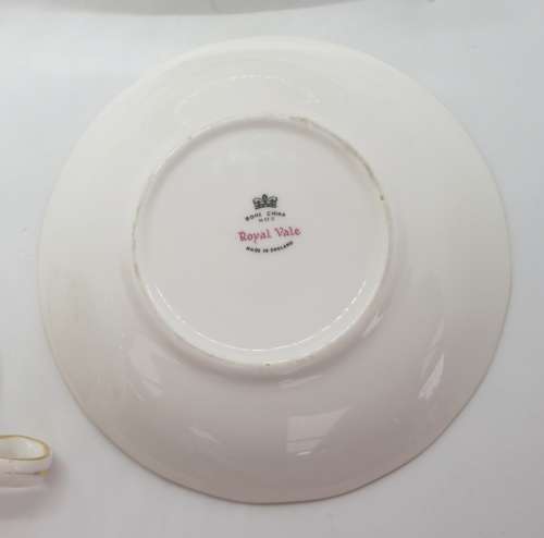 Vintage Royal Vale Trio`s Bone China A 57 9 Made in England -7 Available