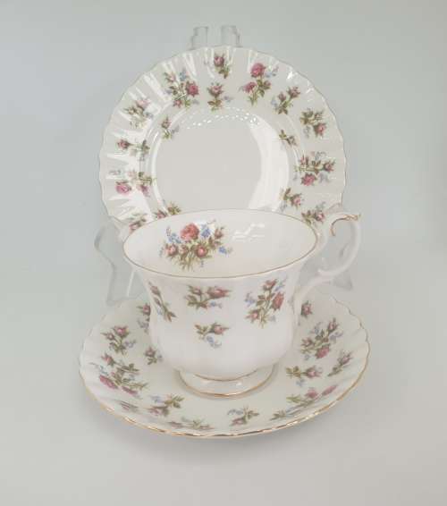 Vintage Royal Albert `Winsome` Bone China Trio -England  7 available