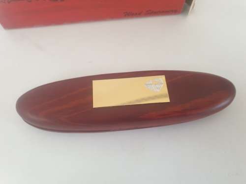 Vintage Gift set a Wood Pen in a wood  Case (Ink is Dry) Uses a Cross Refill