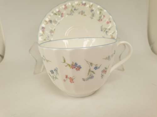 1983 Royal Worcester Duo 'Forget me not Meridian House International Ball 1985' 12 Available