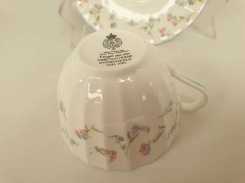 1983 Royal Worcester Duo 'Forget me not Meridian House International Ball 1985' 12 Available