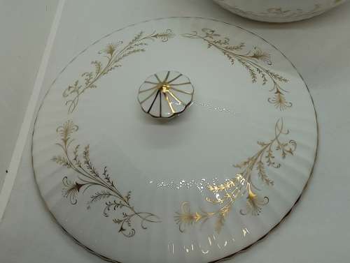 Vintage Paragon Lafayette Tureen- By appointment  to the Queen- Mint condition 3 available