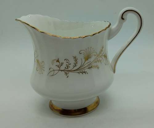 Vintage Paragon Lafayette Creamer- By appointment  to the Queen- Mint condition 2 available