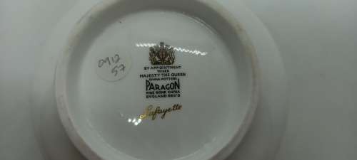 Vintage Paragon Lafayette Sugar Bowl- By appointment  to the Queen- Mint condition