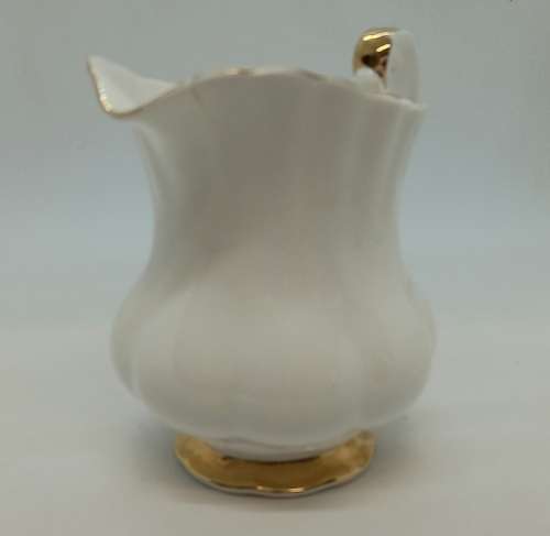Vintage Royal Albert Val D'or -Creamer (Damaged- Cracked and small chip) 110x120x80mm