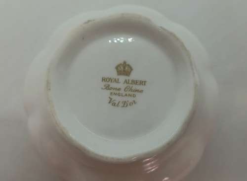 Vintage Royal Albert Val D'or -Sugar Bowl 55x94mm
