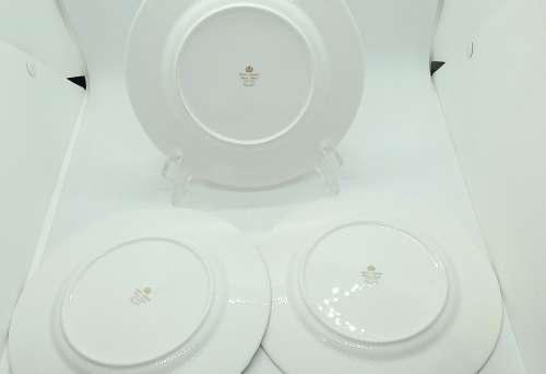 Vintage Royal Albert Val D'or -Plate  209mm - (gold trim have some wear)