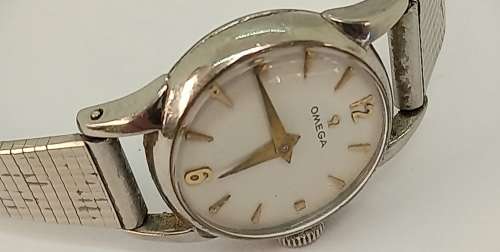 1952 Omega Ladies watch -17 Jewels - NOT WORKING -Movement 13037270  see description