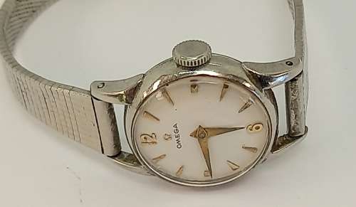 1952 Omega Ladies watch -17 Jewels - NOT WORKING -Movement 13037270  see description