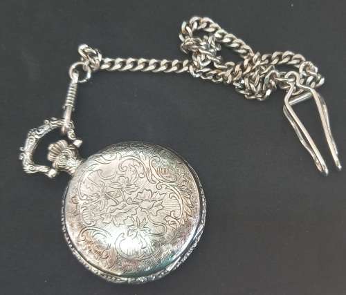 Vintage PICADOR 17 JEWELS  POCKET WATCH on chain ... - working
