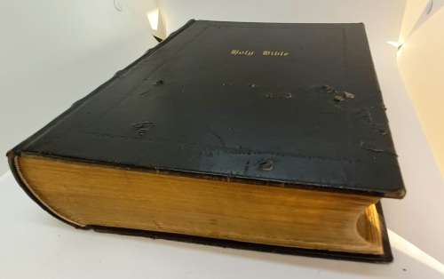 Antique 1850`s Family(Finn/Stopforth) Bible  with MANY GUSTAVE DORE (1832-1883) illustrations