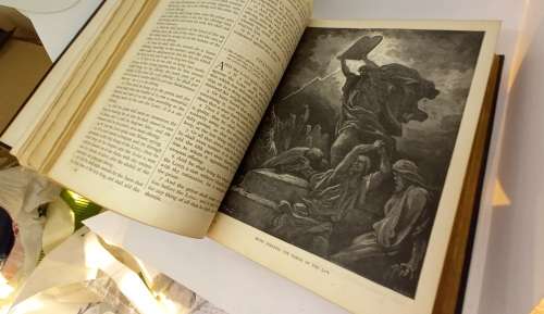 Antique 1850`s Family(Finn/Stopforth) Bible  with MANY GUSTAVE DORE (1832-1883) illustrations