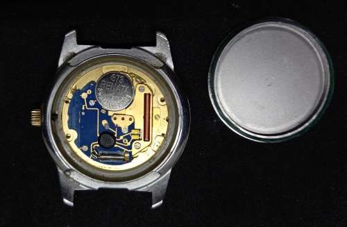 Vintage Mens TISSOT 1835 PR50 Quartz Model J3/6/476K - Working New battery -needs a new seal